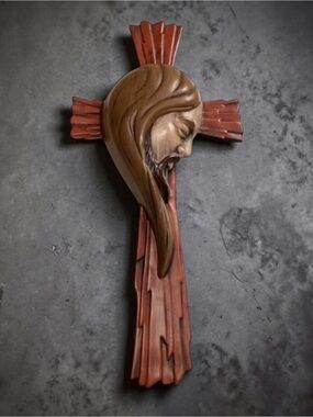 Vintage Hand Painted Wall Crucifix Cross Ceramic Bearing Face of Jesus 1975